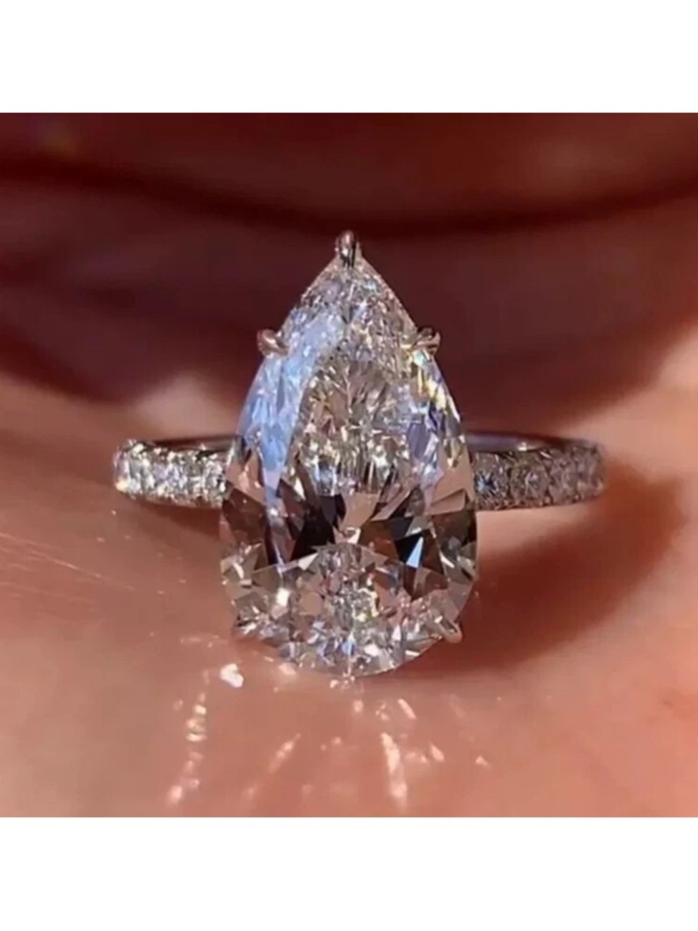 Pear-Shaped Diamond Engagement Ring in White Gold